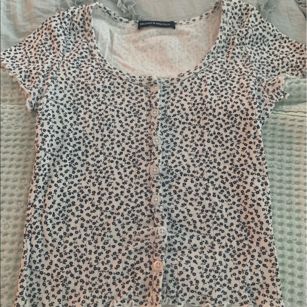 Brandy Melville Zelly Top